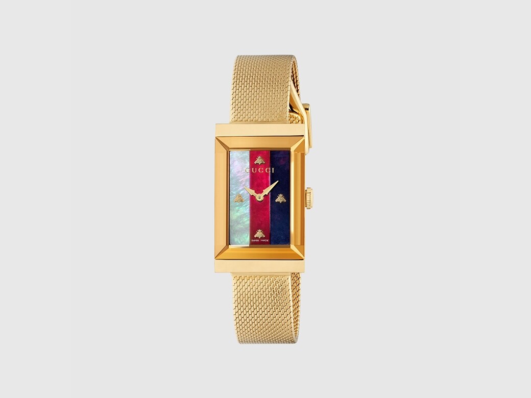 蜜蜂時標、PVD織帶錶帶和珍珠貝母錶面組合而成，對小巧精緻的手錶設計
