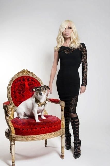 Donatella Versace與Audrey Versace 無論設計師Versace正在工作、運動，抑或周遊列國，也會帶同愛犬Audrey