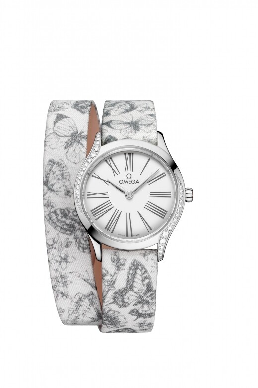 Omega碟飛系列的手錶也是女士們的入手之選。Mini Trésor精巧款式以不鏽鋼鑄