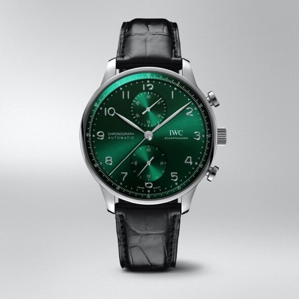 IWC Portugieser系列都是設計較男性化的腕錶，這款計時碼錶錶殼直徑41mm，女士一