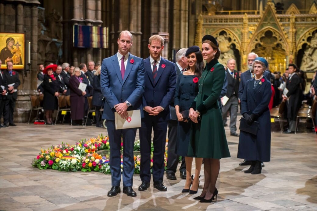 一眾皇室成員出席倫敦西敏寺教堂所舉辦的和平紀念日，以紀念第一次
