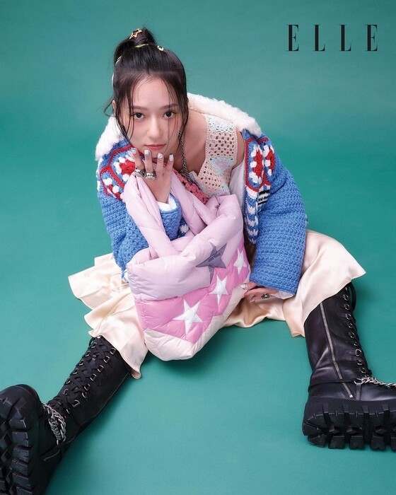 早前編輯部也邀請了Kayan演繹Miu Miu最新秋冬系列！樣子甜美的她穿起粉嫩