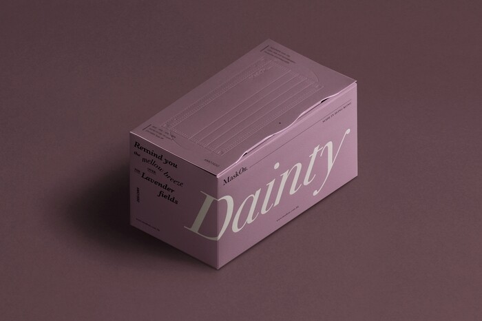 普羅旺斯紫「Dainty」是帶點灰調子的淡紫色，不像一般粉紫色口罩易顯面色黃