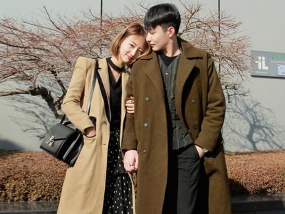 8個冬天情侶穿搭靈感！除了大地色系大衣，原來韓國情侶還會這樣配襯！