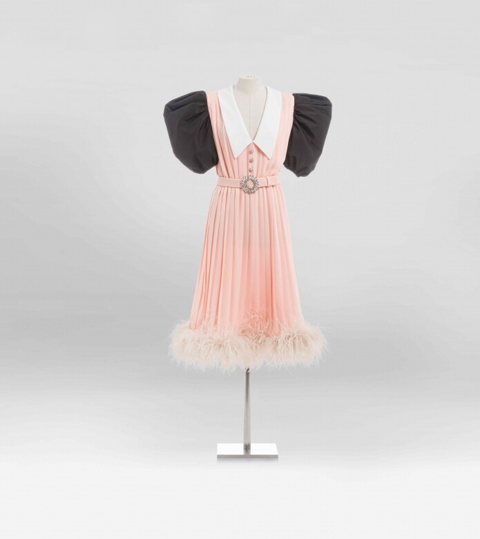 Upcycled by Miu Miu升級再造禮服限於全球9間精選Miu Miu專門店發售，分別於米蘭