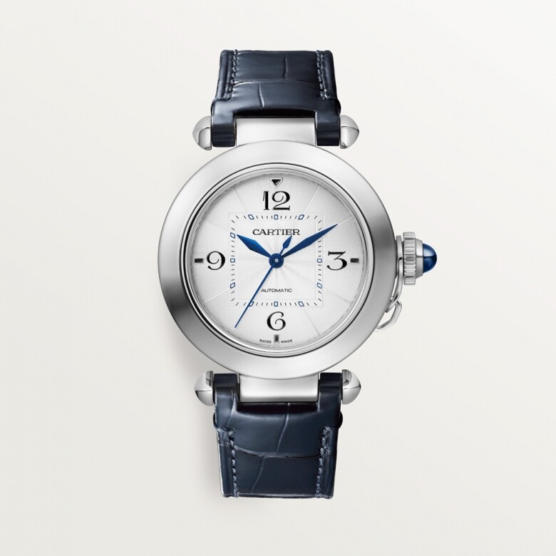 Pasha De Cartier手錶配置1847 MC型自動上鍊機械機芯，優雅大方的圓形精鋼錶殼、銀