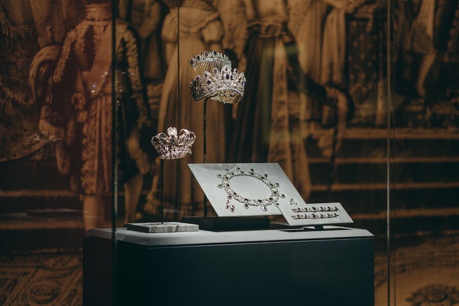 傳奇冠冕於摩納哥展出！珠寶品牌Chaumet皇室情緣珍寶藝術展
