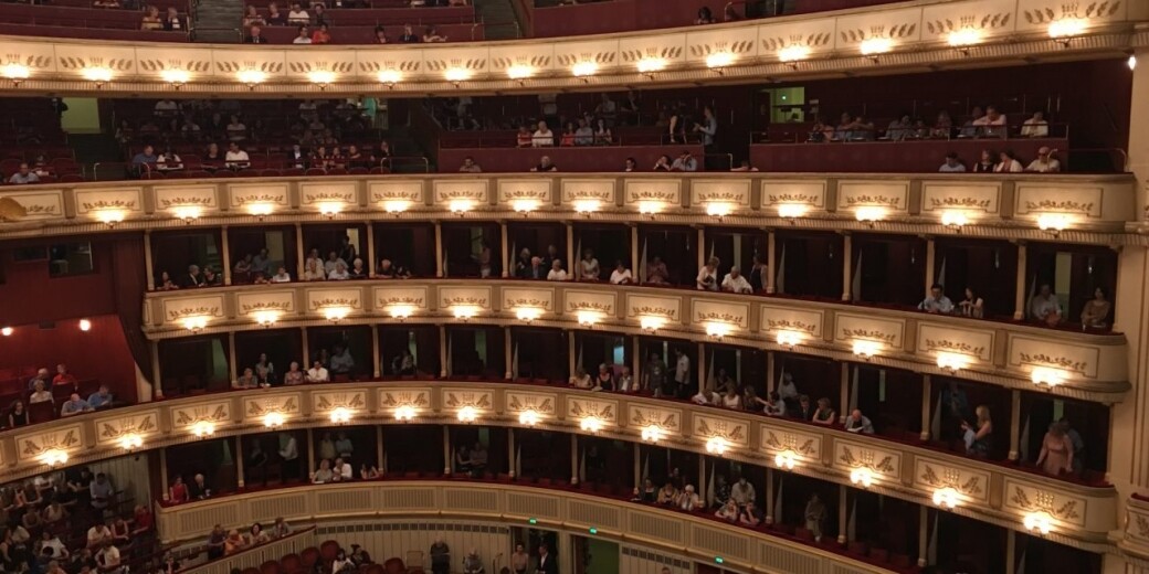 還不止，奧地利女作曲家Olga Neuwirth更於2019年12月8日，在Vienna State Opera演奏歌劇《Orlando》，無