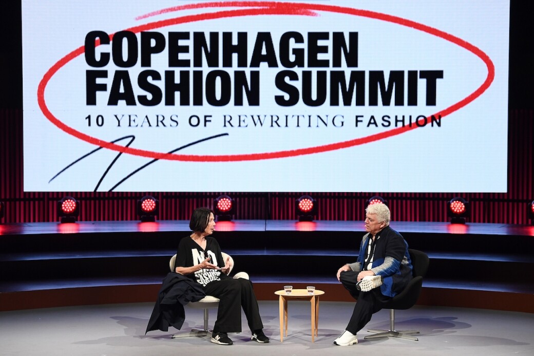 在早前哥本哈根時尚行業年度會議（Copenhagen Fashion Summit）上，Katharine Hamnett與著名時裝編輯Tim Blanks