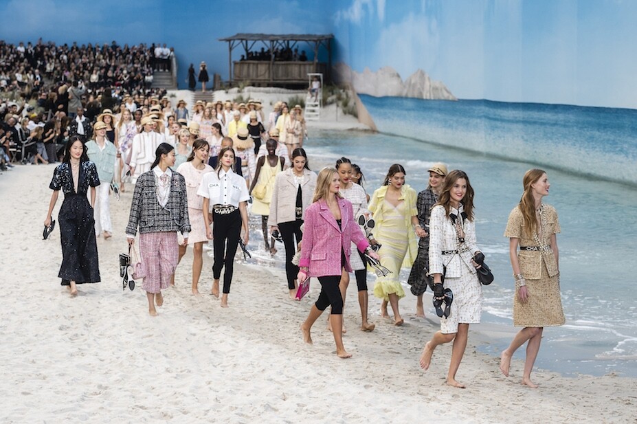 Karl Lagerfeld又的夠忙，單看每年Chanel時裝騷都如此大陣仗，就可想像會有多忙。