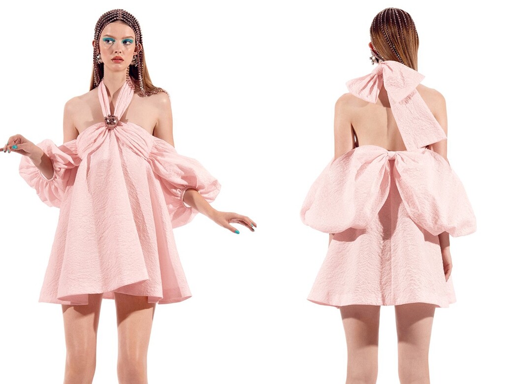 若你喜歡走公主風派對造型，AREA出品的粉紅色短裙一定合你心意！露肩、露