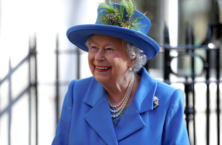 英國王室對藍色的熱愛，亦可以從英女王身上看出來，據指英女王獨愛藍