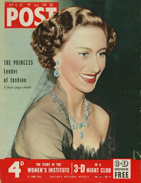 報章雜誌都盛讚Princess Margaret的衣著品味，1953年出版的刊物道以The Princess Leader of Fashion為題