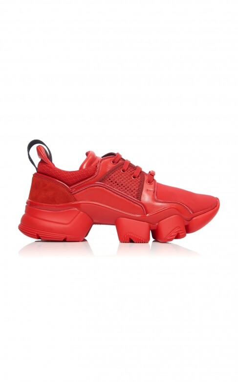 7.紅色波鞋（$6,475 Givenchy, available at modaoperandi.com）
