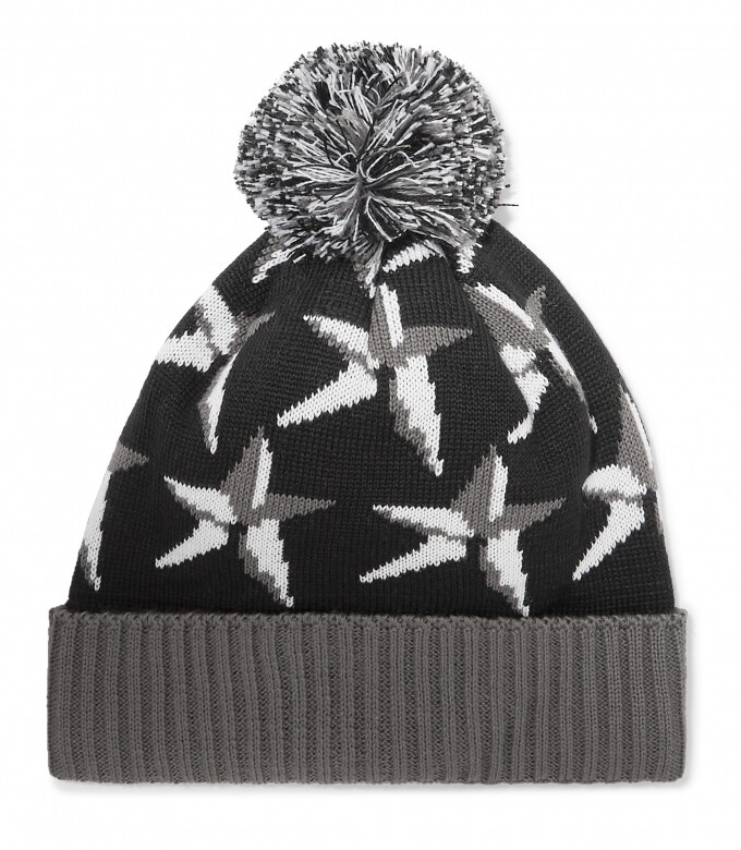 Perfect Moment這款厚實的冷帽以美利奴羊毛混紡毛線織成，還有品牌經典的「Northern Stars