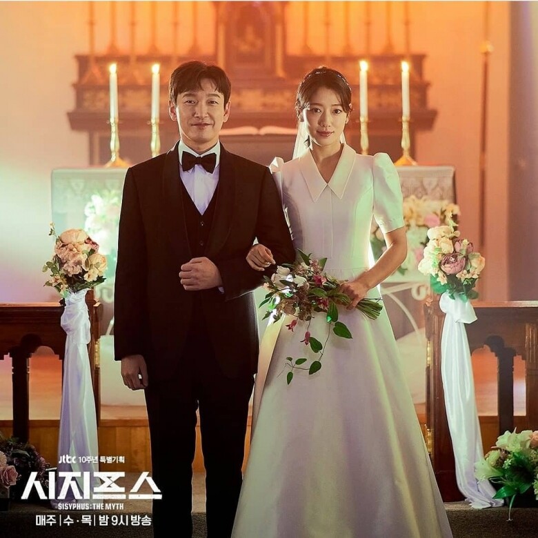 在韓國當地，Bride And You的人氣甚高，除了得到孫藝珍加持，少女時代成員潤娥
