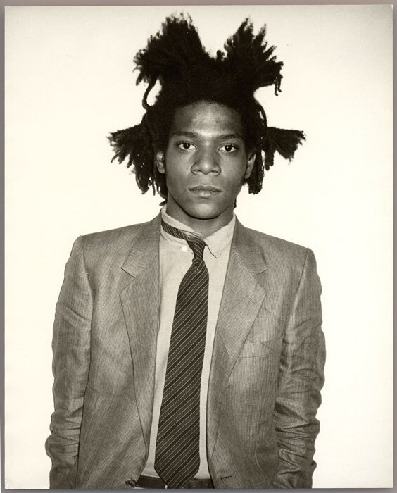 說到另一位殿堂級的藝術大師Jean-Michel Basquiat，他出生於紐約布魯克林區，也從受