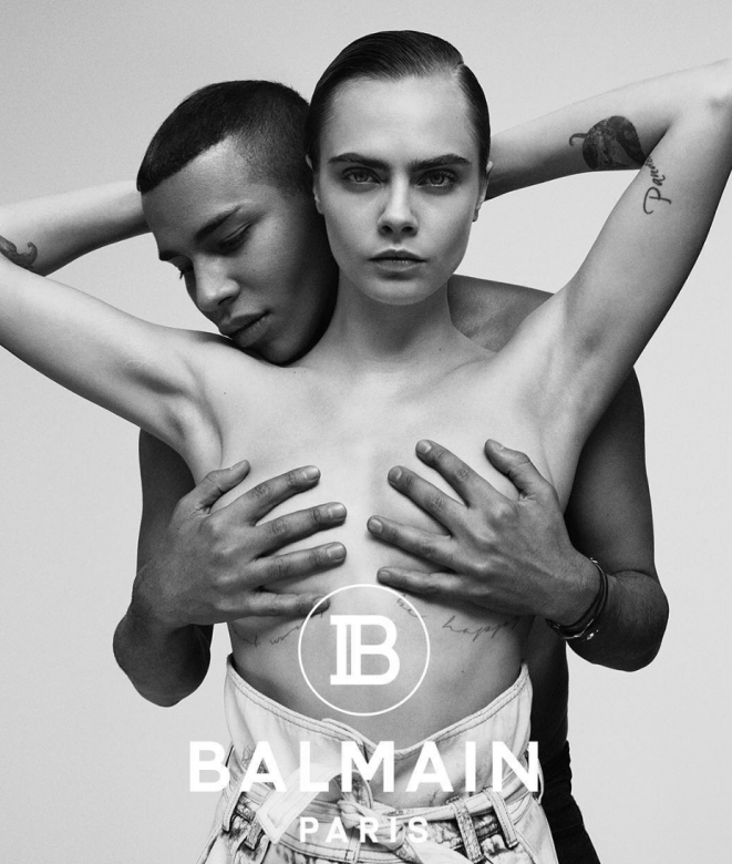 記得Balmain早前的春夏季廣告嗎？二人更全裸一起進行拍照，Rousteing用雙手蓋着Cara