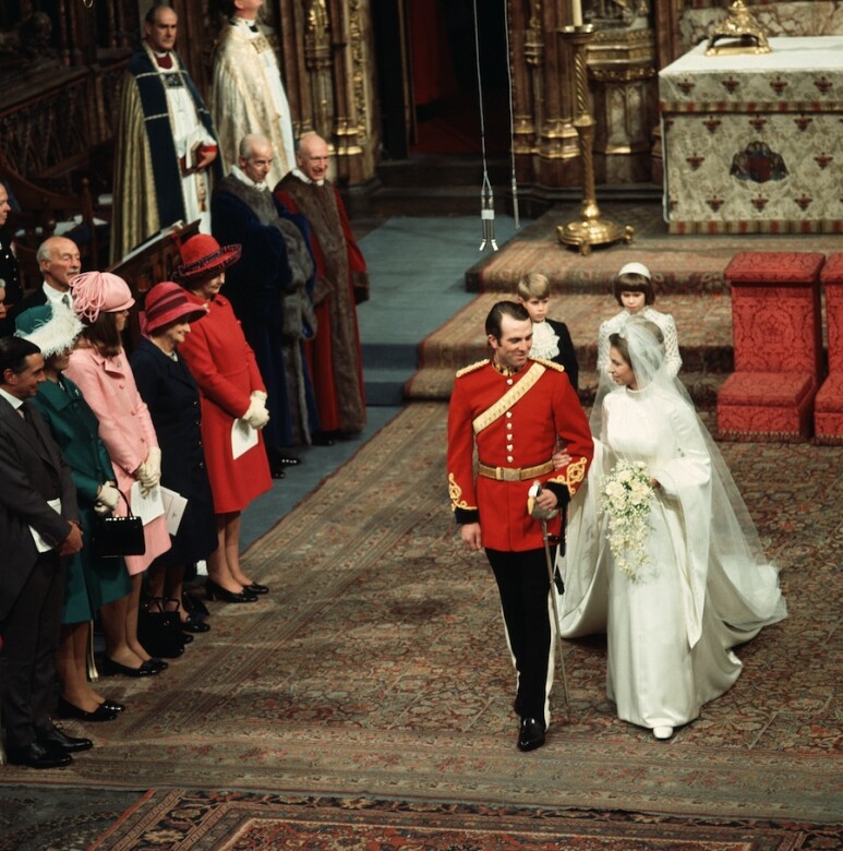 安妮公主有過兩段婚姻，第一段是在1973年在查爾斯王子25歲生日時與Mark