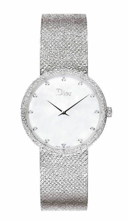精鋼﹑鑽石及白色珍珠母貝石英機芯腕錶（$31,500 Dior Joaillerie）