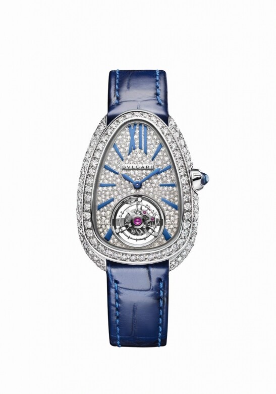 Bvlgari 此款精巧的腕錶機芯是為了搭配Serpenti蛇首錶殼而特別設計，鍍銠機芯飾