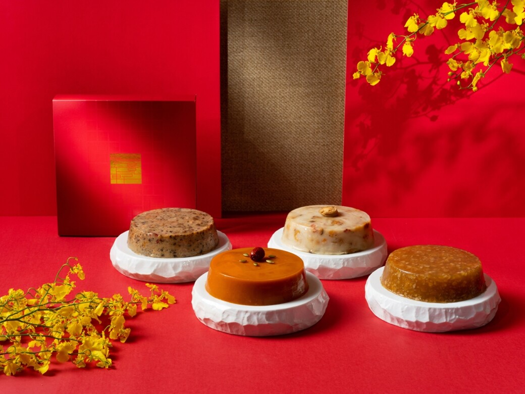 四季酒店龍景軒今年選擇以洋金菊茶入饌，為傳統的馬蹄糕增添清甜芳