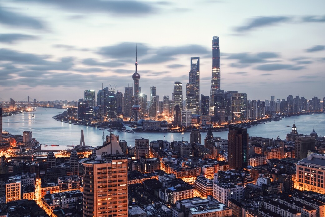 稅制：上海稅率較香港高，人工越高，稅率便越高，最高接近45％，但大部分公司