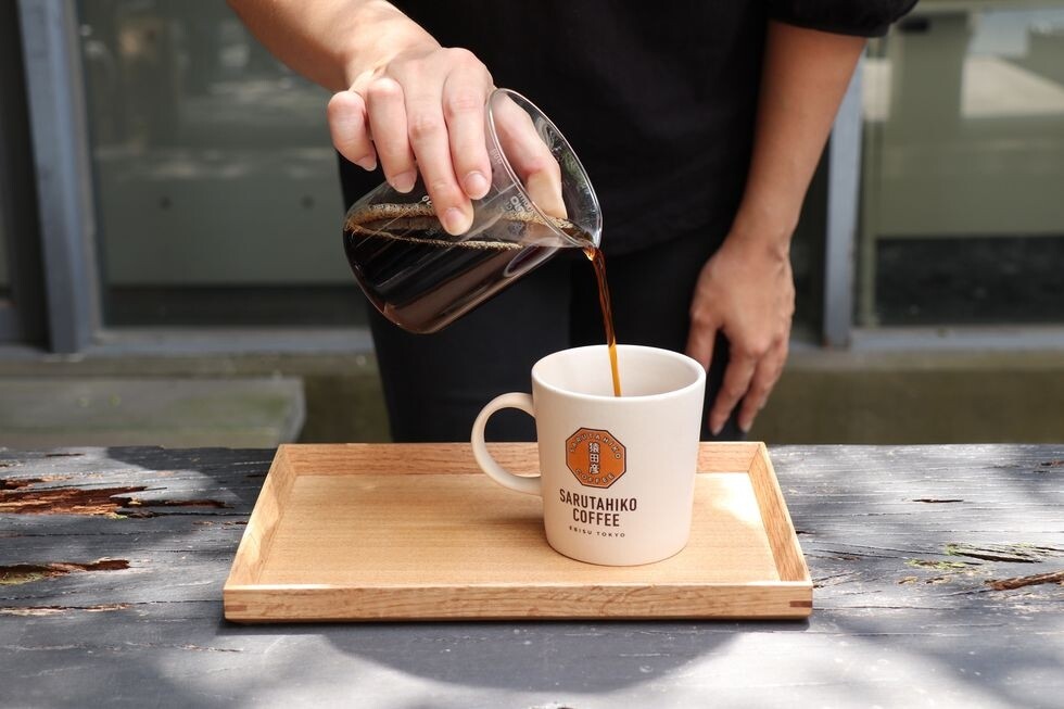 5 均勻攪拌萃取完記得將咖啡攪拌均勻，融合豐富層次的咖啡口感，掌握