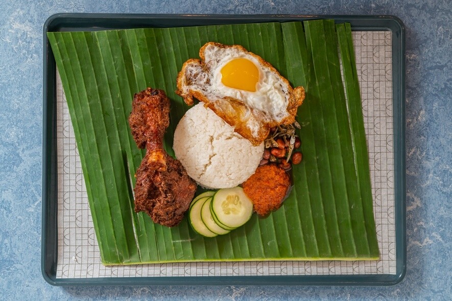 Return of Lemak 主打街頭美食，讓人回味馬來西亞椰漿飯等美食的經典風味。炸雞