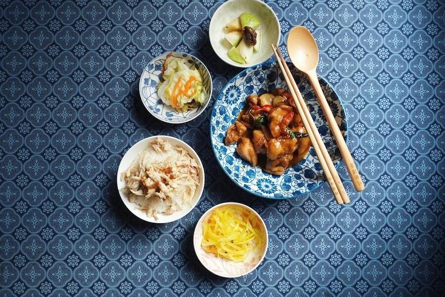 木十豆寸是區內數一數二的台灣菜，雖然位於一座唐樓的2樓，但不阻客