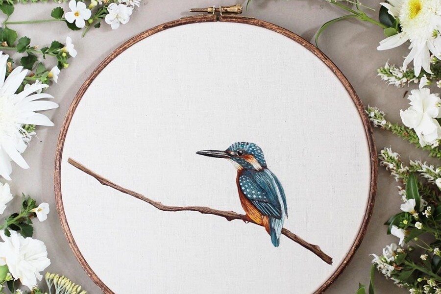 擅長刺繡昆蟲及動物的英國刺繡藝術家Emillie Ferris 擅長刺繡昆蟲及動物的英國刺繡藝術家Emillie Ferris