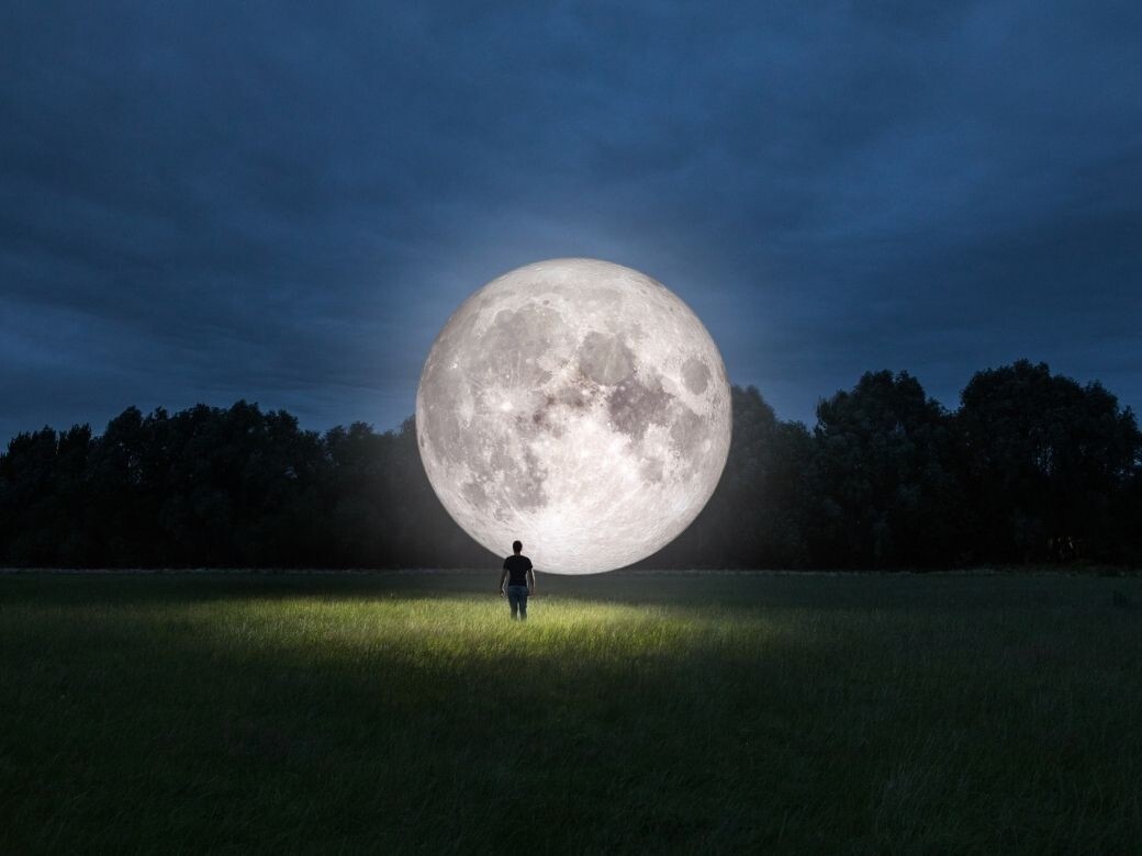 【風大師解夢專欄】夢見超大月亮，代表人生重要課題？
