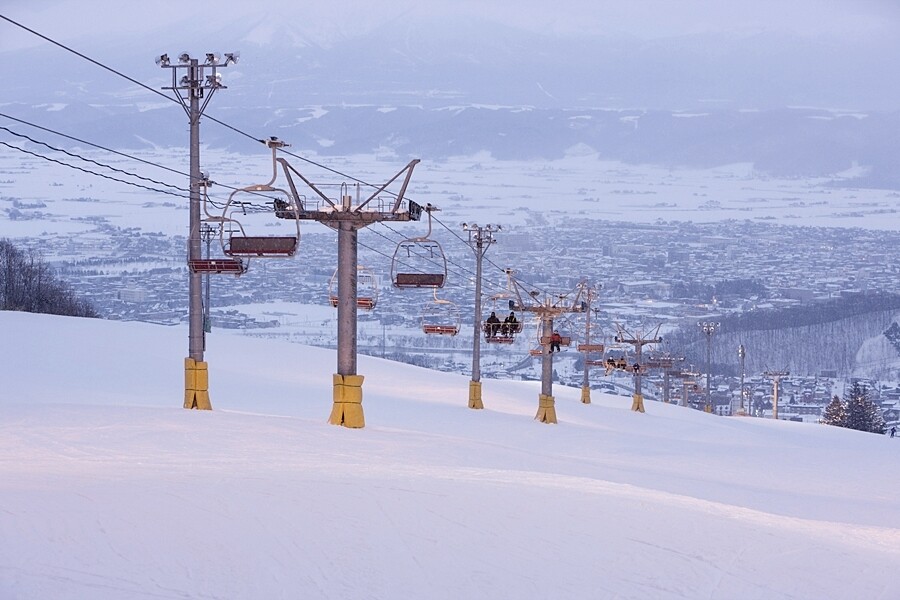 富良野滑雪度假中心為北海道三大雪場之一