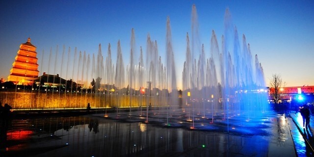 地大脈搏的祖國也有值得一看的大型音樂噴泉，它就是位於西安市的大