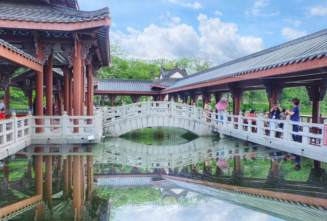 惠州是集天然景觀與人文景觀於一身的城市。這裏風光明媚，山明水秀，擁