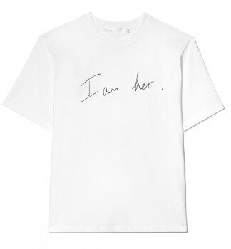 Victoria Beckham「I am her」白T恤