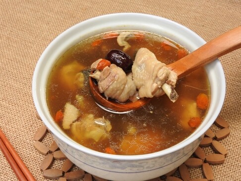 暖宮湯水食譜！12款暖宮湯水食物改善經痛助孕！宮寒調理暖宮湯什麼時候喝？