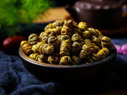 石斛功效與禁忌！石斛怎麼吃煲湯水食譜滋陰潤燥護眼！什麼人不適合吃？