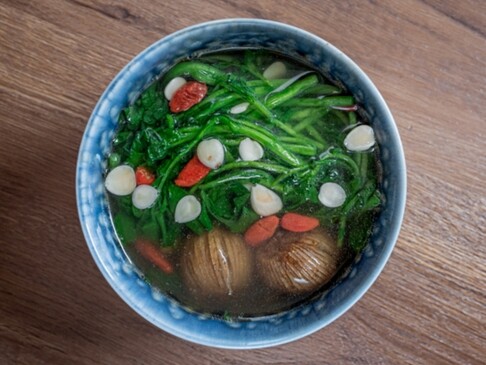 西洋菜功效與禁忌！不能和什麼一起吃？西洋菜湯食譜潤肺止咳消炎！