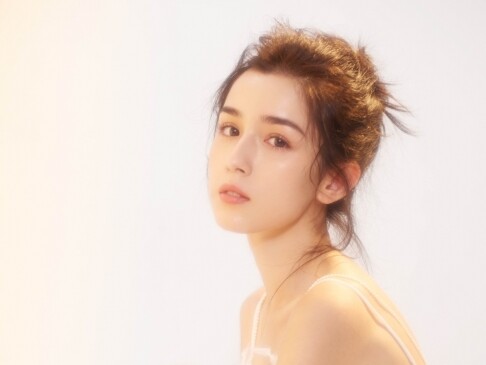 新「新彊四美」！哈妮克孜如何憑驚人美貌踢走迪麗熱巴