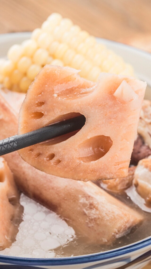 蓮藕湯水食譜！秋冬功效潤燥止咳補氣養血！蓮藕湯可以加什麼？