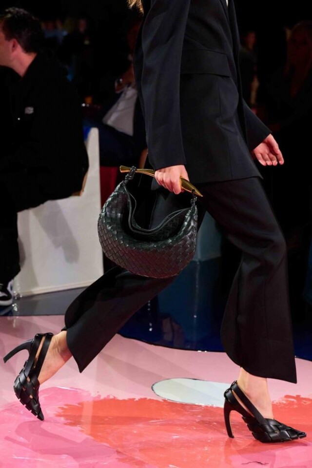 Bottega Veneta Certificate of Craft