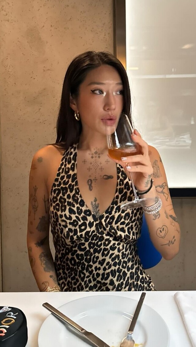 連Jennie也搶著合作的女DJ Peggy Gou有多厲害？IG超過430萬追蹤、名牌手袋收藏超誇張