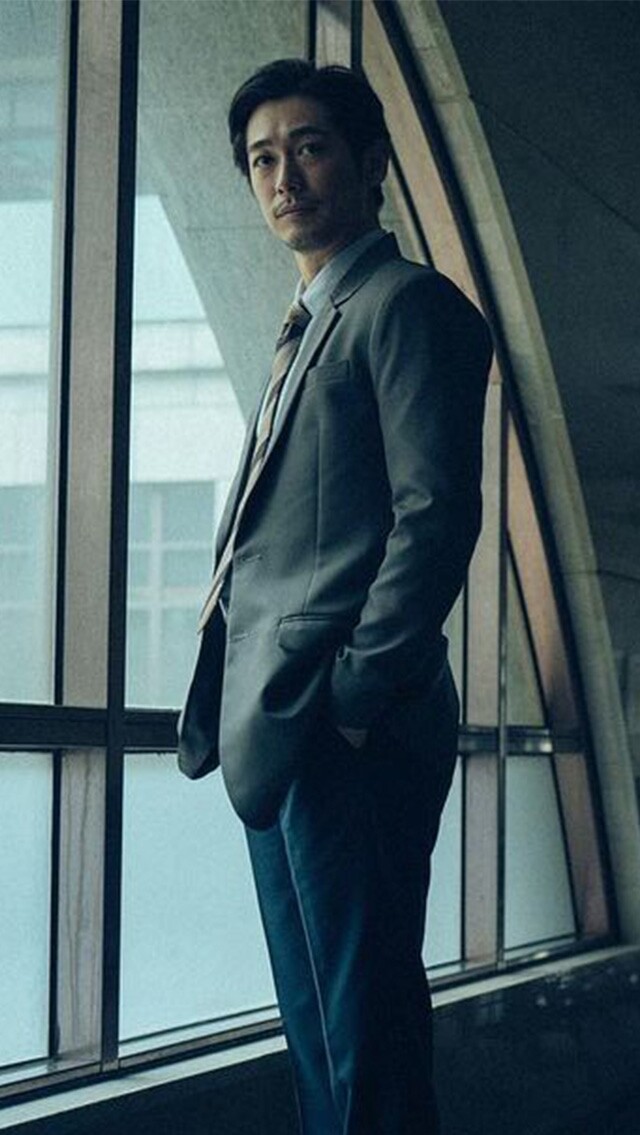 Netflix《誰是被害者2》超帥檢察官！日本演員藤岡靛私下日系熟男穿搭超帥氣！