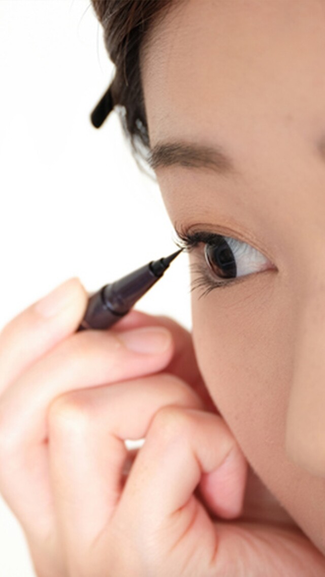 眼線筆推薦2025！13款平價及專櫃眼線筆推薦不暈染！防水防油眼線筆新手必備！