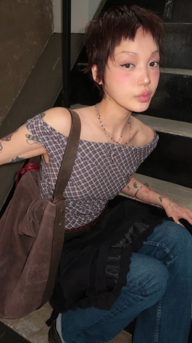 韓系ABG亞裔女孩穿搭公式！解構韓國博主Yeeul如何用2025流行元素搭配出ABG風格
