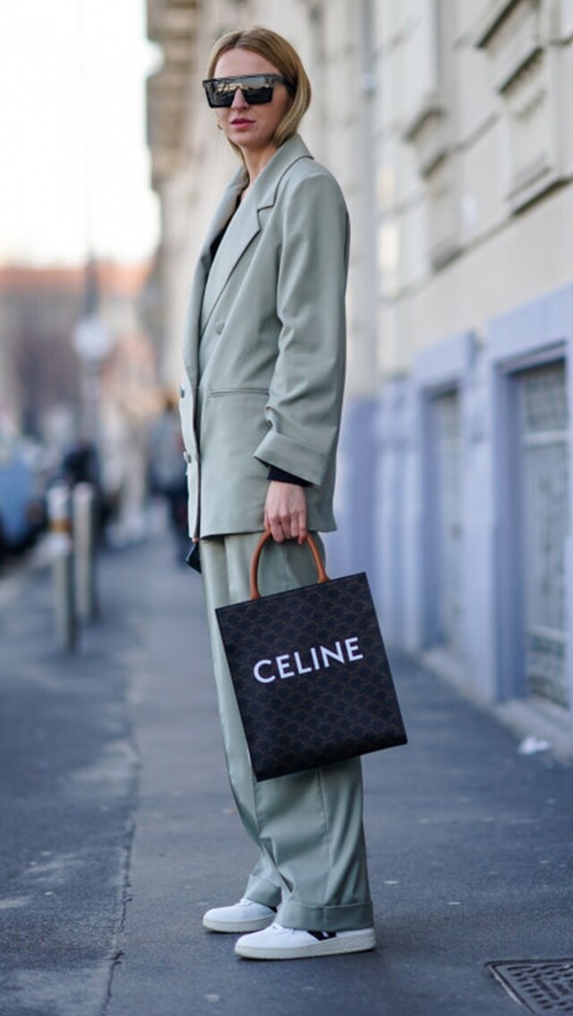 6款詢問度超高帆布袋推薦！Celine、Burberry、Saint Laurent tote bag手袋輕巧大容量、實用性超高！