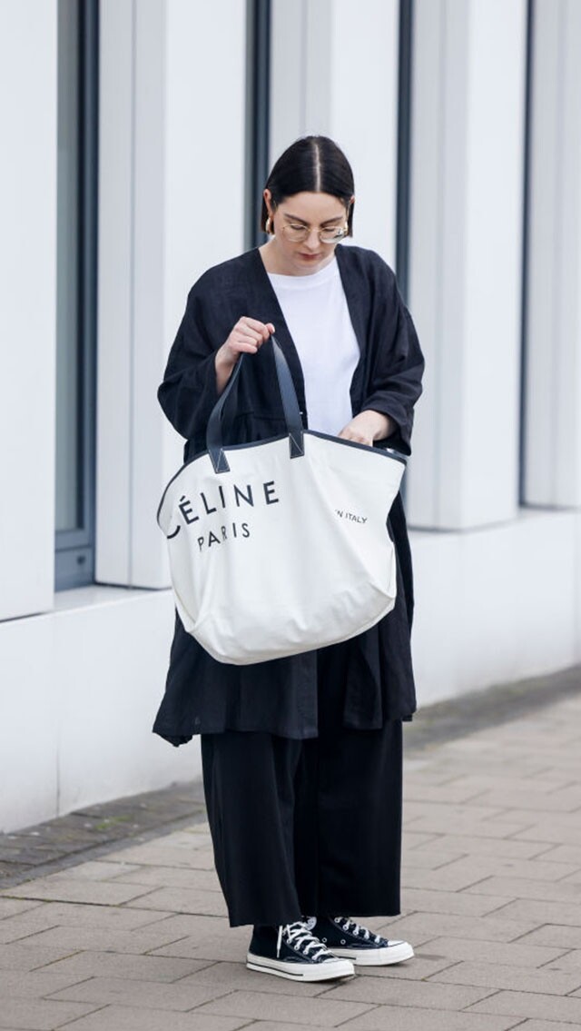 6款詢問度超高帆布袋推薦！Celine、Burberry、Saint Laurent tote bag手袋輕巧大容量、實用性超高！