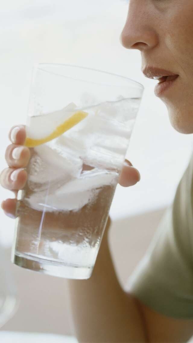 飲水減肥？營養師推薦飲水時間表12個喝水減肥原理！到底喝水減肥法一個月瘦多少