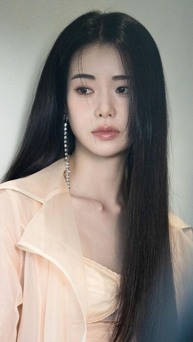 《有院子的家》林智妍顯瘋狂人設暴食「喪夫餐」！身材絕佳曾全裸出演，擁S形魔鬼身材被封「最正惡女」私下瘦身保養秘技公開